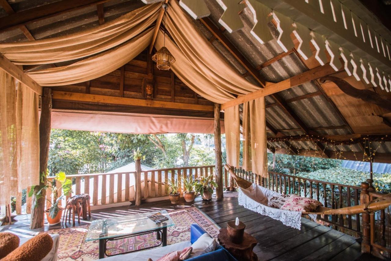 The Antique Riverside Resort Ban Pong  Exteriér fotografie