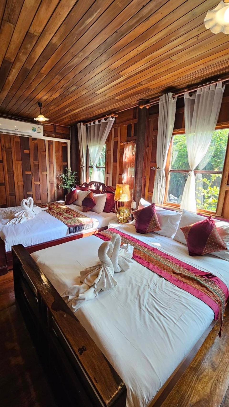 The Antique Riverside Resort Ban Pong  Exteriér fotografie